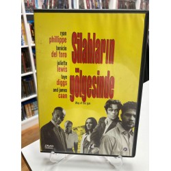 SİLAHLARIN GÖLGESİNDE DVD