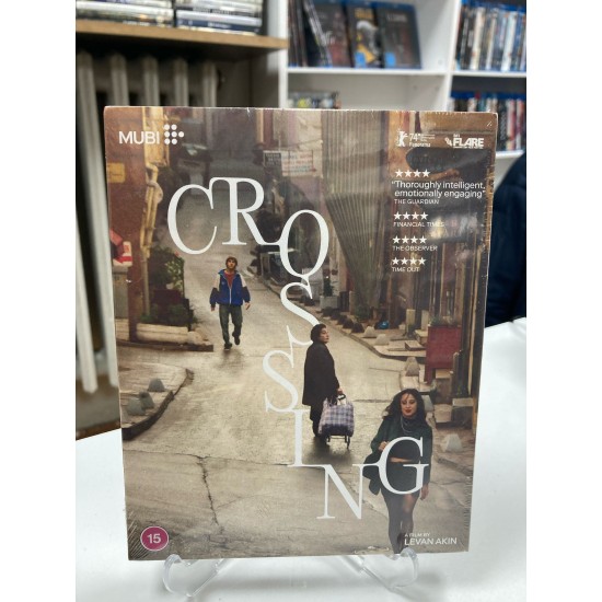 CROSSING BLU RAY ( MUBI COLLECTION ) CROSSING BLU RAY ( MUBI COLLECTION )