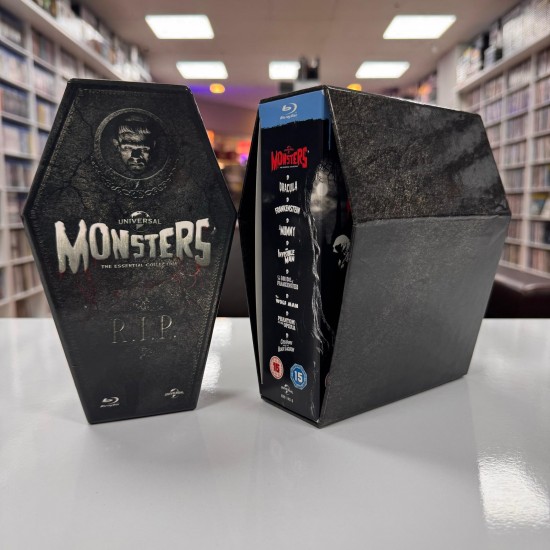 UNIVERSAL CLASSIC MONSTERS COLLECTION LIMITED EDITION COFFIN BLU RAY BOX SET ( 8 FİLM )