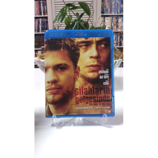 SİLAHLARIN GÖLGESİNDE BLURAY SİLAHLARIN GÖLGESİNDE BLURAY