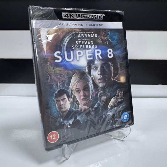 SUPER 8 4K UHD + BLU RAY