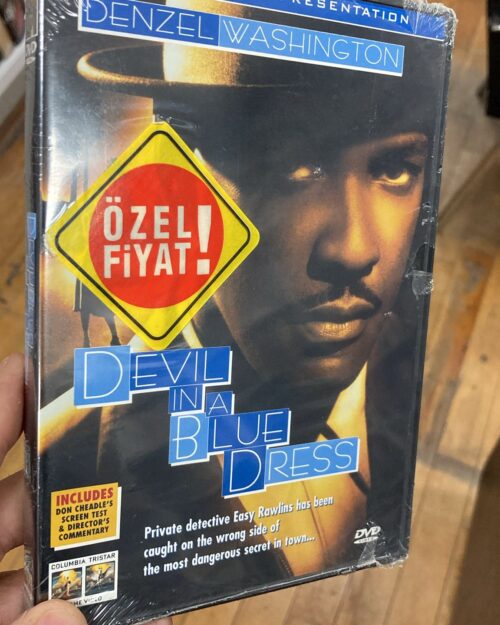 Mavi Elbiseli Şeytan – Devil İn A Blue Dress DVD