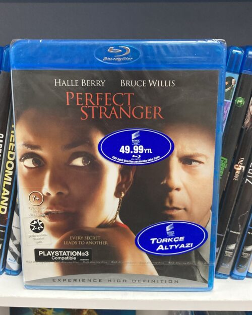 Kusursuz Yabanci Blu Ray
